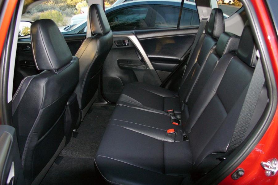  Toyota RAV4 2013 года  (фото 63 из 89)